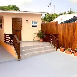 https://cozy-1-bedroom-apartment-close-to-city-center.comcaribbean.com